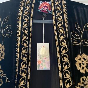 Johnny Was Black and Gold Embroidered Kimono. SUNDAY SALE 🎄🎄🎄🎄🎄🎄